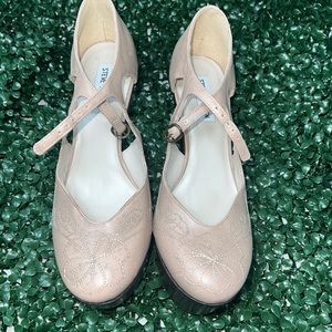 EUC Steve Madden Womens Nude Platforms size 9/5